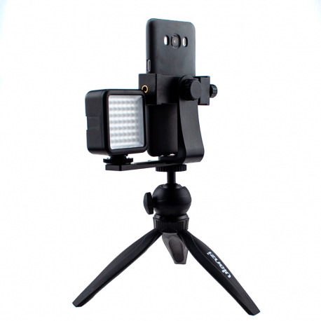 Microphone set for capturing vertical video to phone (general view)