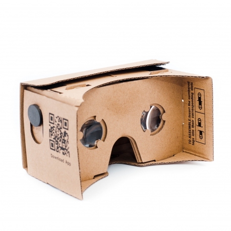 Окуляри віртуальної реальності Cardboard (крупний план)