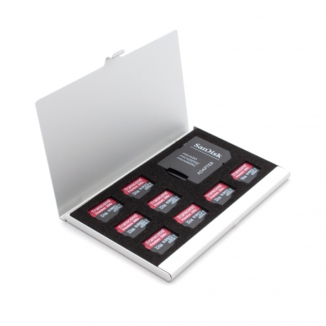 Aluminum case for 8 MicroSD memory cards and SD-adapter
