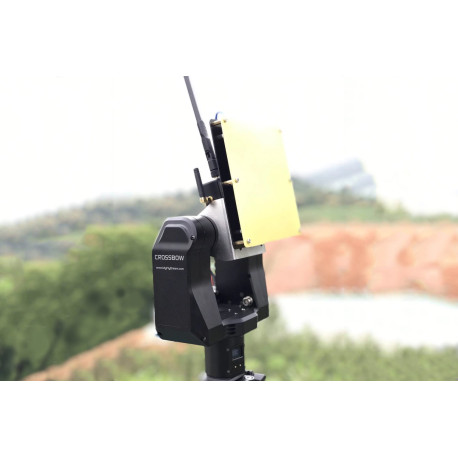 Automatic tracker MFD Crossbow for antennas up to 3kg.